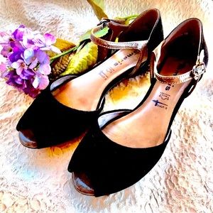 Tamaris ladies ankle strap small wedge black peep toe shoe size 9
